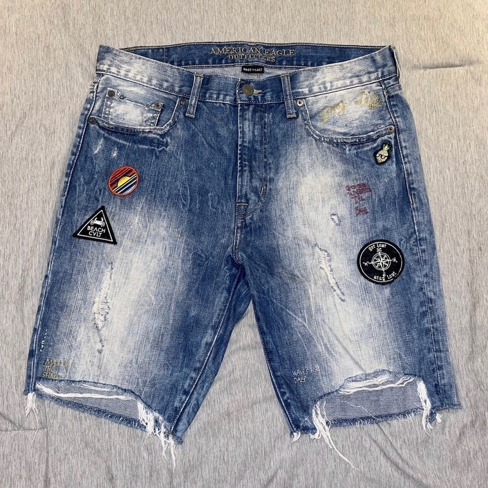 American eagle outfitters aeo patch work distressed light  wash jorts sz 33